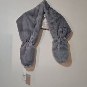 Elegant Gray Faux Fur Scarf